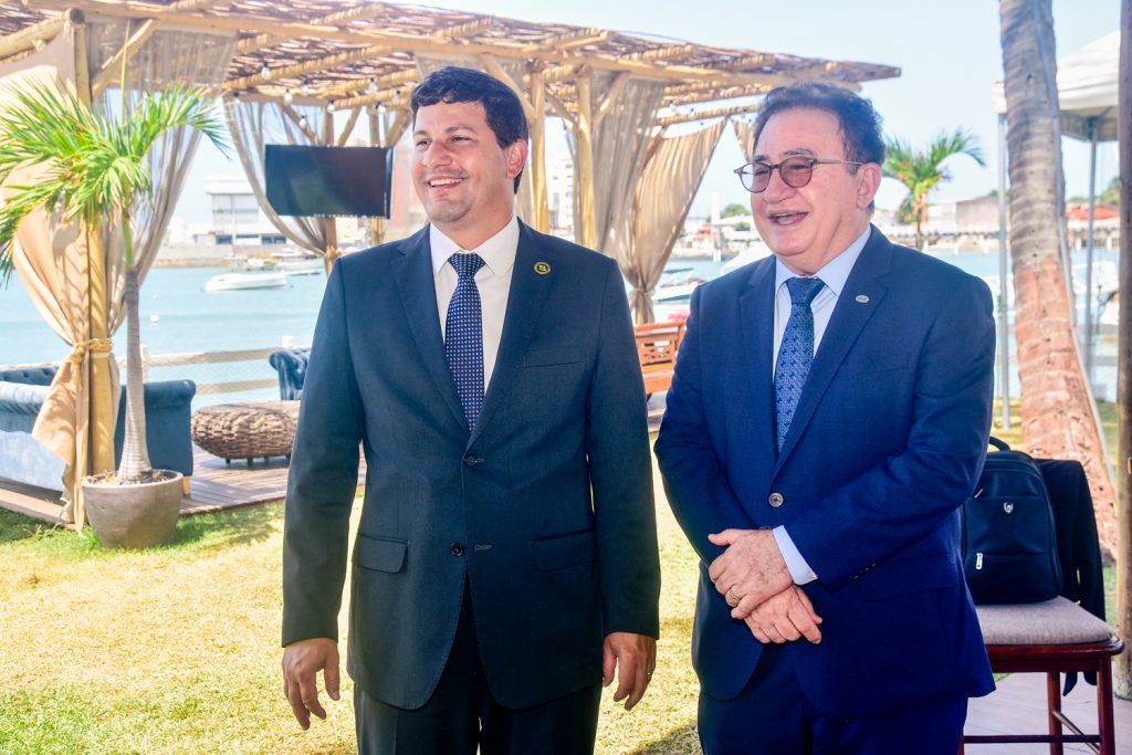 Carlos Brito E Manoel Linhares (3)