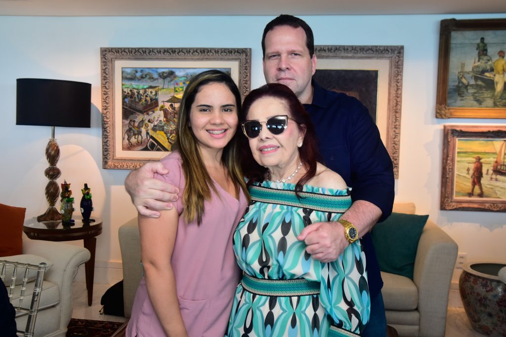 Carol Castro, Itala E Edson Ventura Filho
