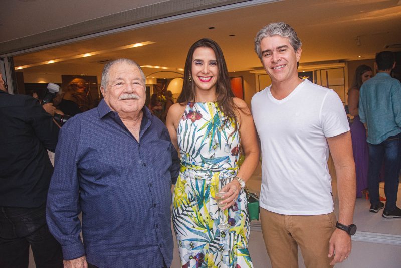 comemoração - Em clima de descontração, Ronaldo Otoch celebra a chegada dos seus 50 + 4