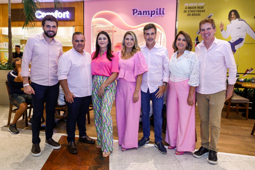 Diego Colli, Anderson Pereira, Carol Rodrigues, Lili Meira, Alexandre Pereira, Maria Aparecida E Roberto Colli (6)