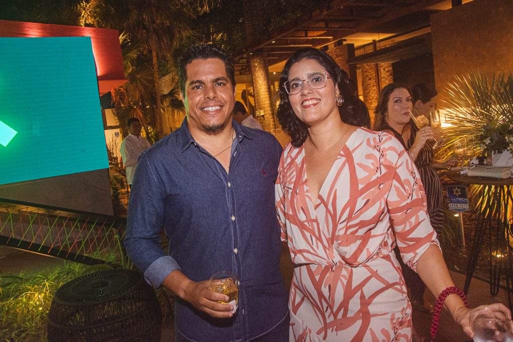 Dj Mor E Liana Meireles