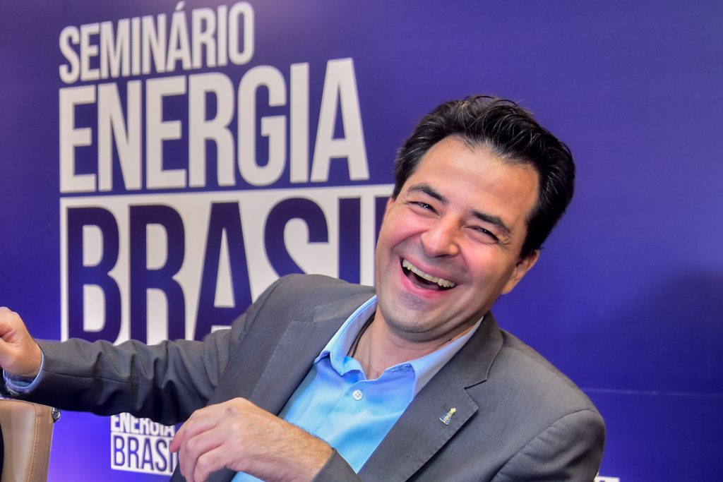 Emília Buarque E Adolfo Sachsida (10)