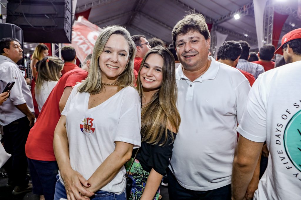 Erika, Maria Clara E George Lima