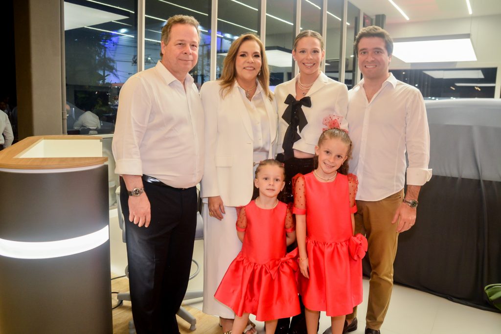 Francisco E Ailza Ventura, Natalia, Lucas, Olívia E Sofia Pontes (1)