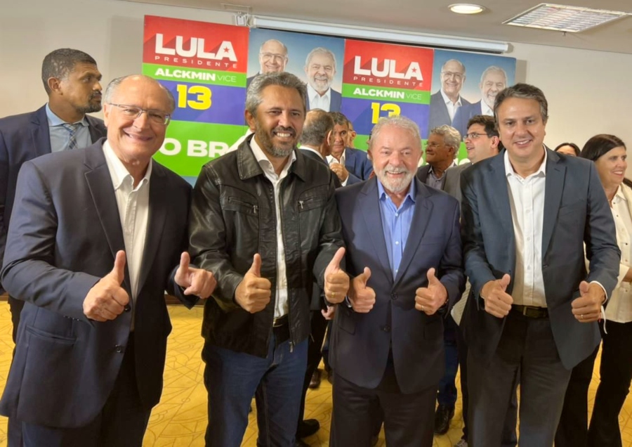 Camilo e Elmano se reúnem com Lula em SP para traçar estratégias para o segundo turno das eleições presidenciais no Ceará