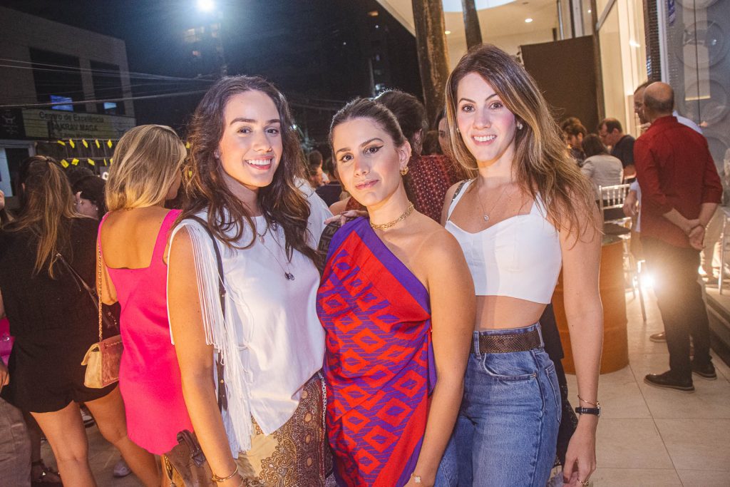 Isabella Nogueira, Nathalia Nogueira E Nathalia Brasil