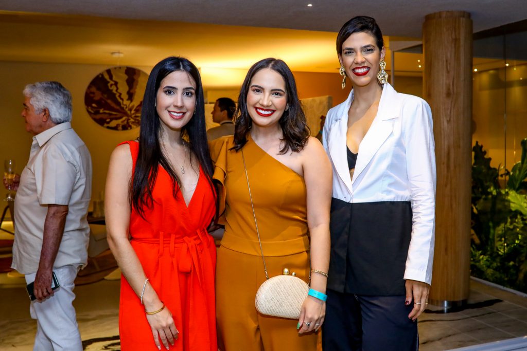 Joana Figueiredo, Mirela Barbosa E Emily Sampaio