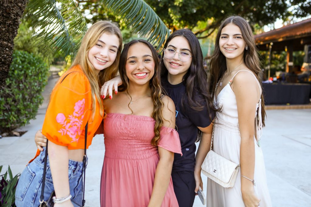 Julia Holanda, Klara Macedo, Nicole Jereissati E Sarah Montezuma (2)