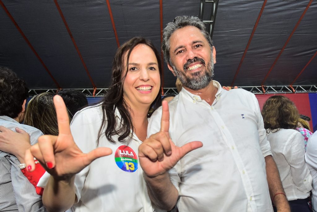 Lia E Elmano De Freitas (7)