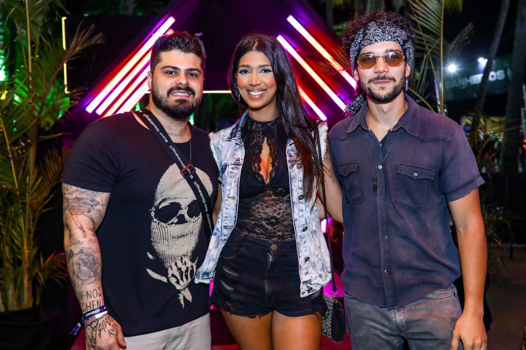 Lucas Paraiso, Lara Maciel E Felipe Gradvol