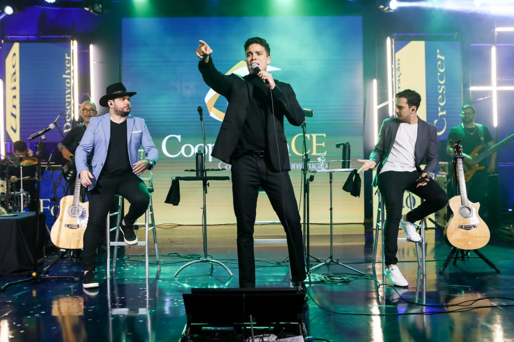 Luis Marcelo E Gabriel Canta Com Marcos Lessa (1)