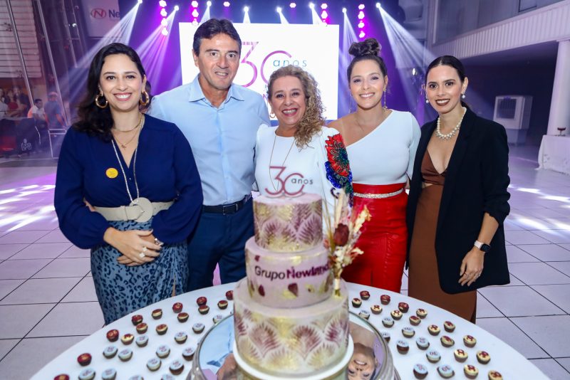 Maira, Luis, Bricia, Gabriela E Rafaela Teixeira (2)