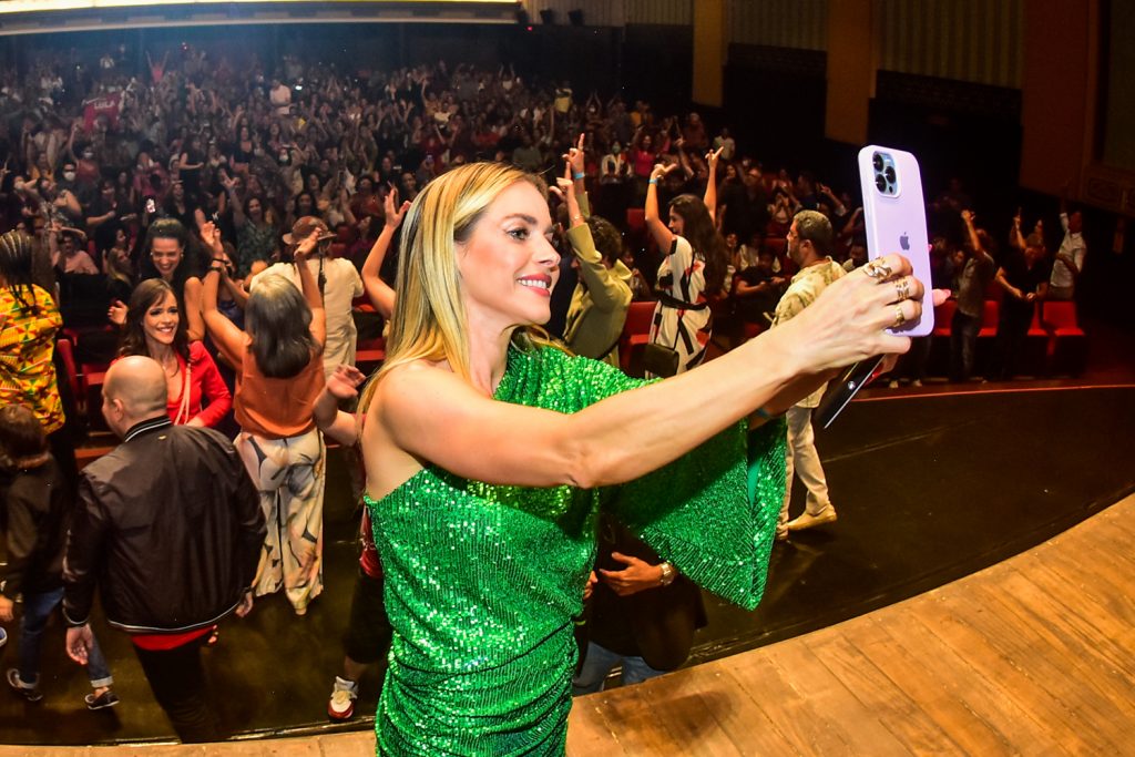 Monique Alfradique (4)