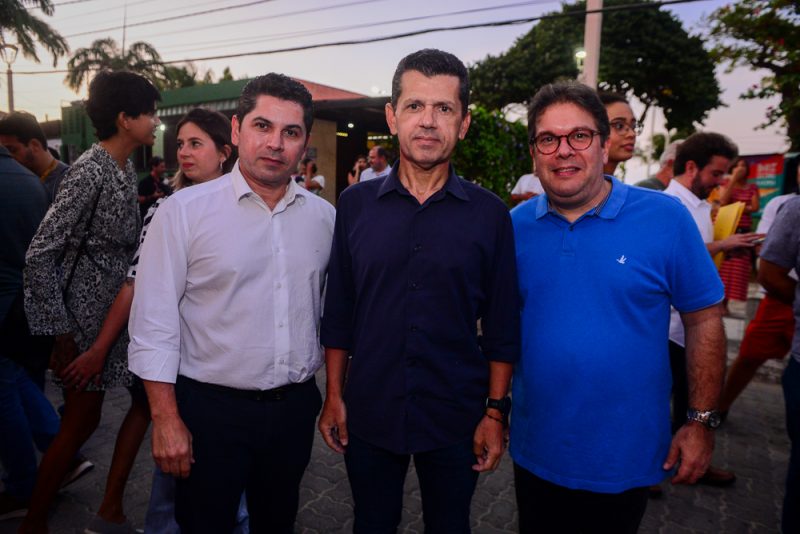 REDUÇÃO TRIBUTÁRIA - Élcio Batista sanciona lei que prevê ampliação de área com incentivos fiscais na Praia de Iracema