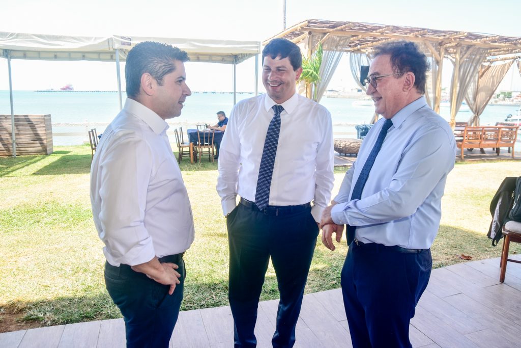 Pompeu Vasconcelos, Carlos Brito E Manoel Linhares (15)