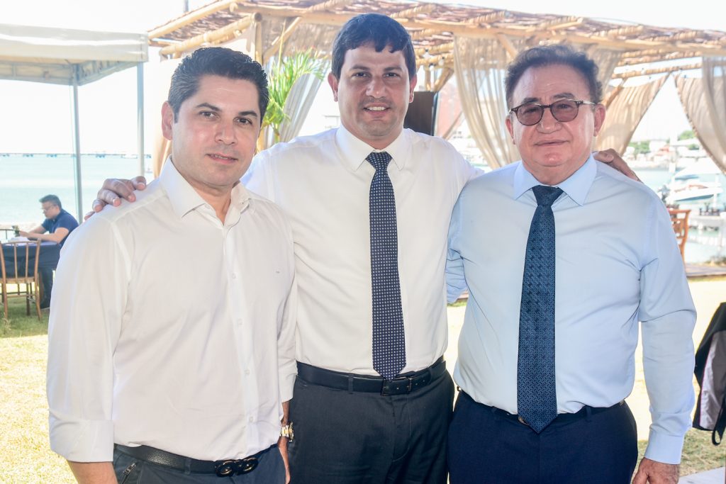 Pompeu Vasconcelos, Carlos Brito E Manoel Linhares (7)