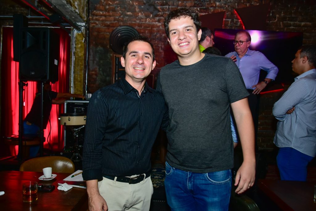 Roberto Leite Junior E Guilherme Colares