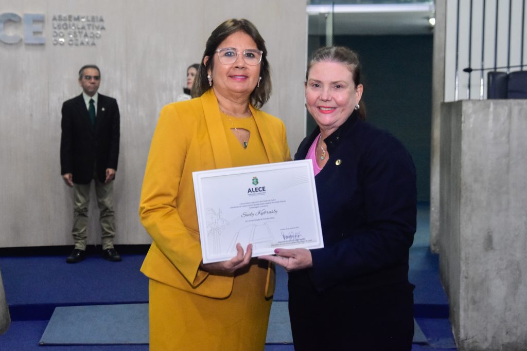 Suely Kubrusly E Fernanda Pessoa