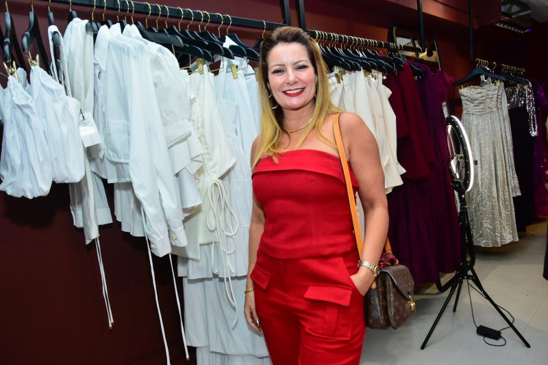 we're stronger together - Interni realiza ação de conscientização sobre o câncer de mama com o Dr. Fred Carioca