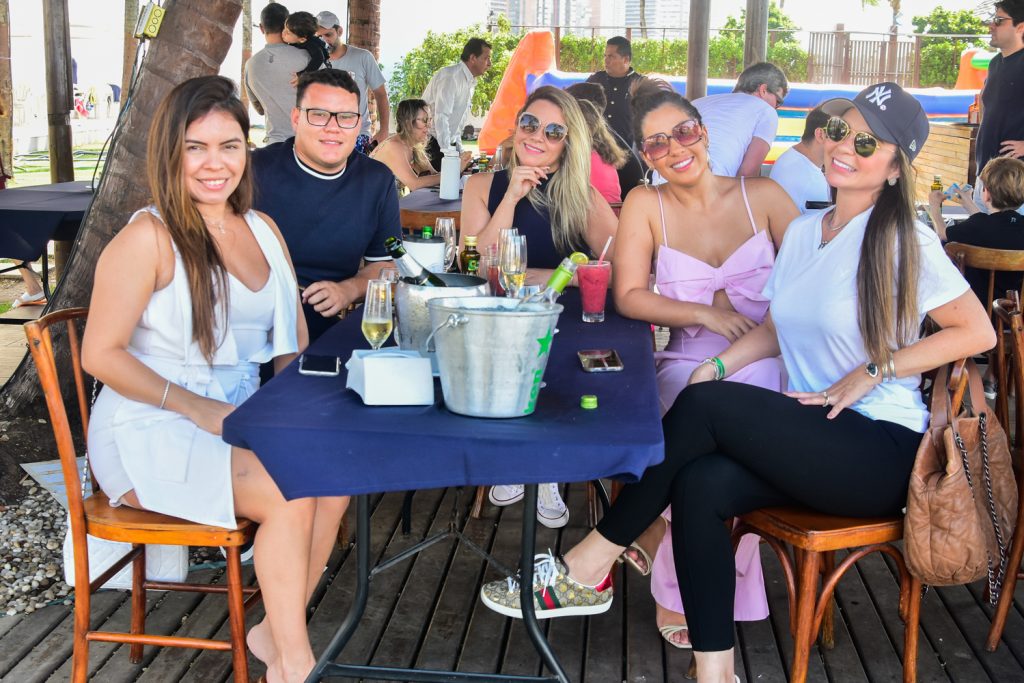 Thalita Freitas, Eduardo Mesquita, Katia Mesquita, Janaina Oliveira E Dzrre Cavalcante