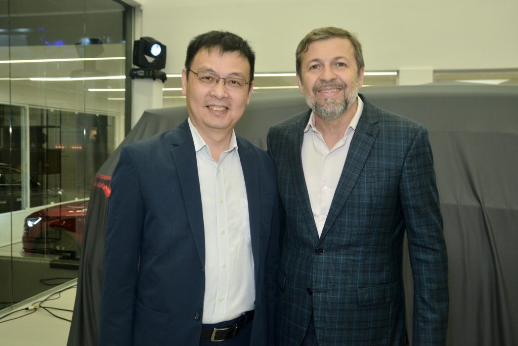 Tyler Li E Élcio Batista (1)