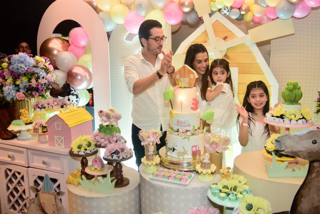 Vivictor Moreira, Camila Moreira, Maria Fernanda E Maria Victória (5)