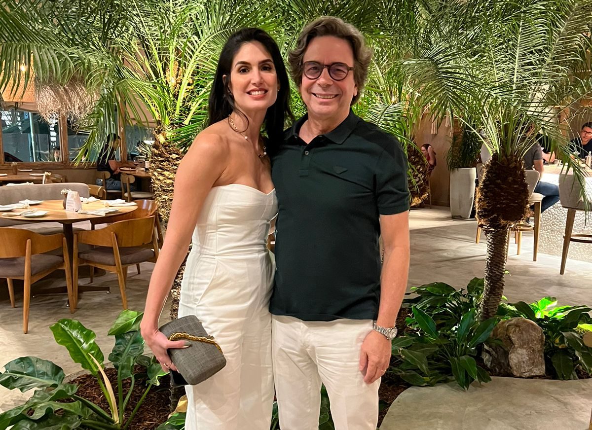 Magaly Gentil e Paulo Porto dão inicio às comemorações do aniversário dela no Mézzi Restaurante Magaly Gentil e Paulo Porto dão inicio às comemorações do aniversário dela no Mézzi Restaurante
