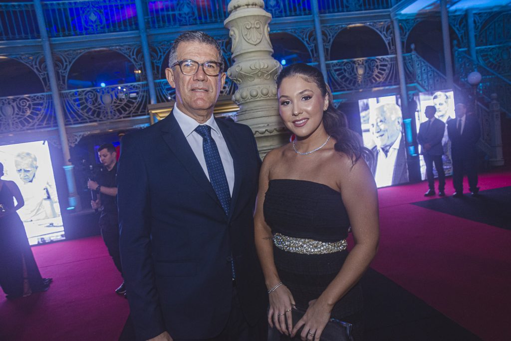 Adriano Ramalho E Nayara Bueno