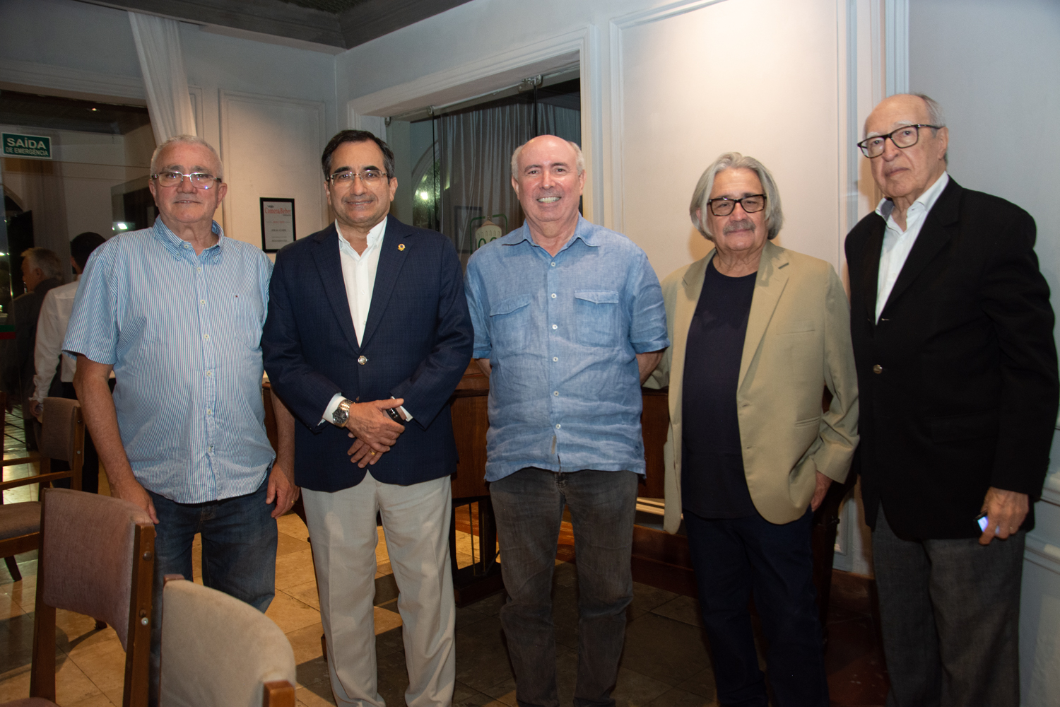 Poetas do Ceará são homenageados em noite de entrega do Prêmio Ideal Clube de Literatura 2022
