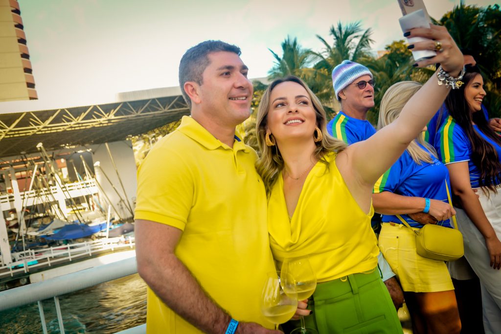 Alfredo Alecrim E Izabela Mendes