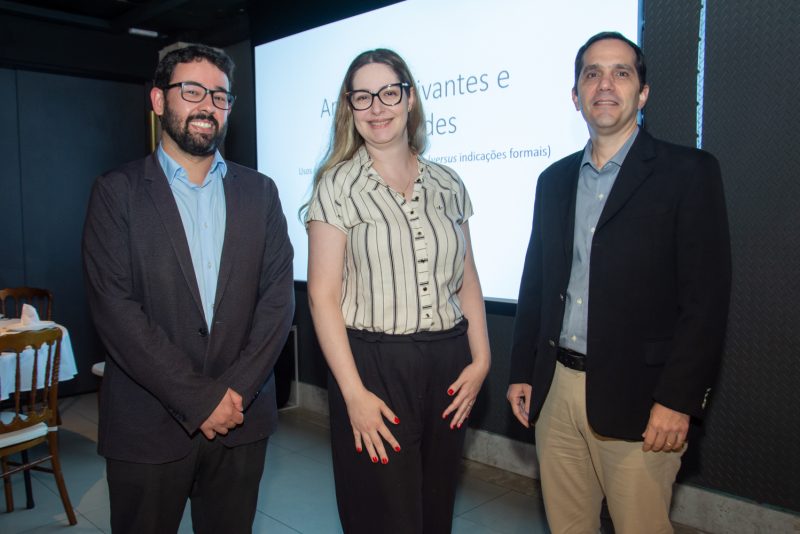 Saúde - CRIO realiza 1º Meeting de Radiocirurgia no Vasto Restaurante