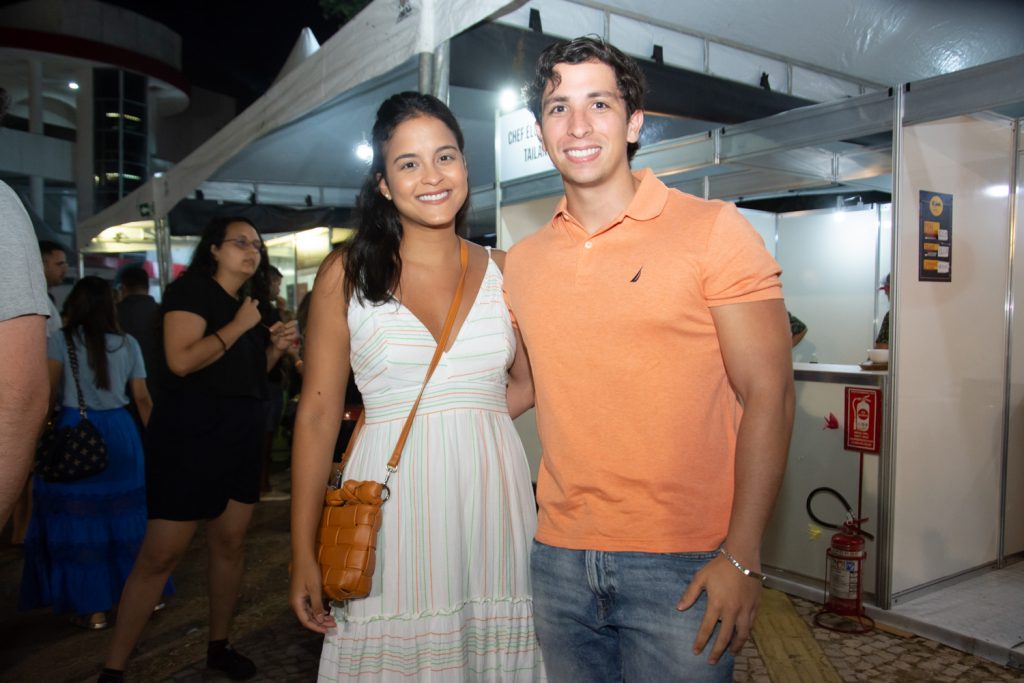 Amanda Marques E Renan Alencar