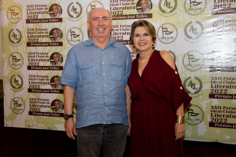 Solenidade - Poetas do Ceará são homenageados em noite de entrega do Prêmio Ideal Clube de Literatura 2022