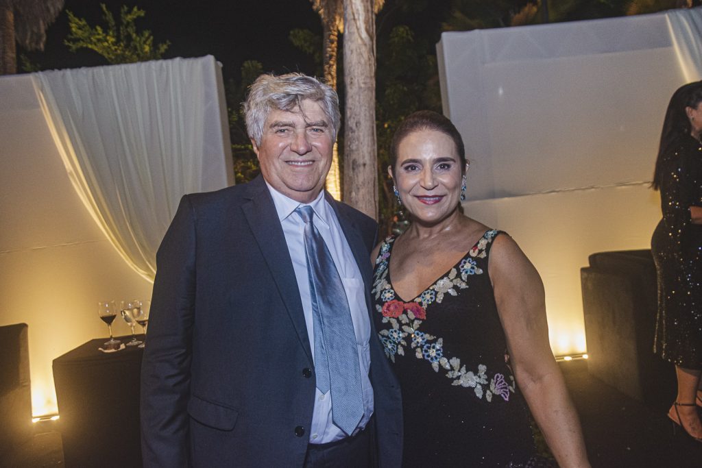 Amarilio E Patricia Macedo