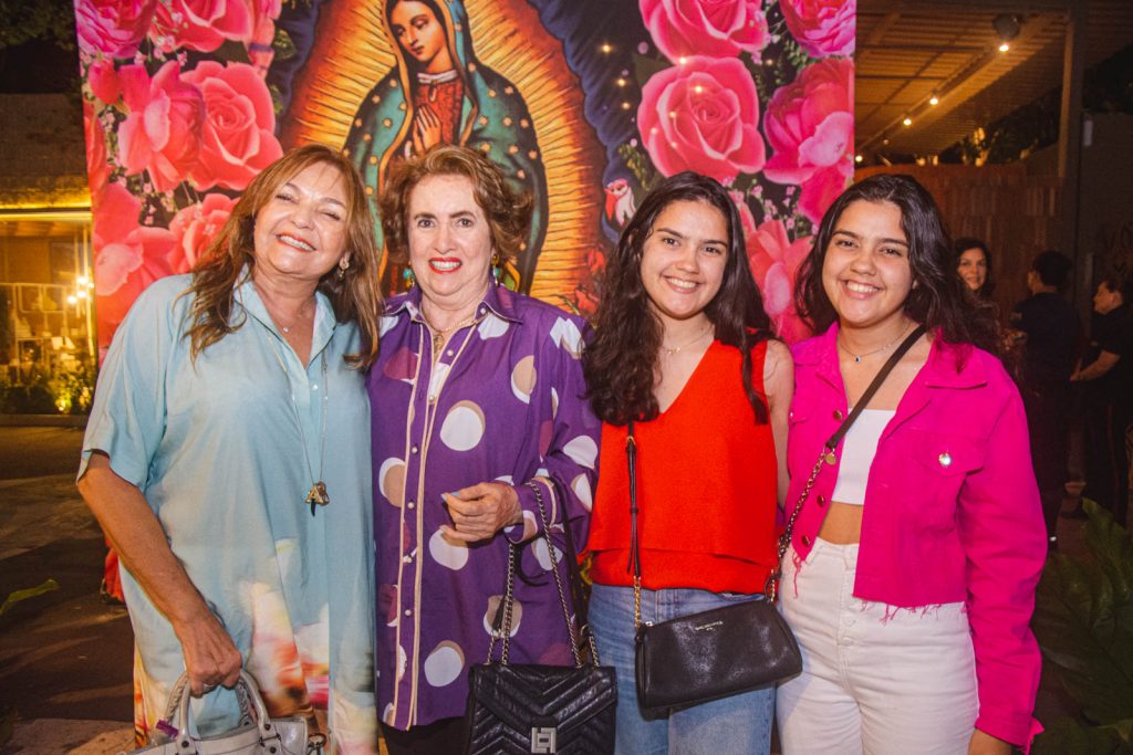 
				Ana Lourdes Almeida, Lêda Maria, Maria Joana e Maria Eduarda Almeida
				