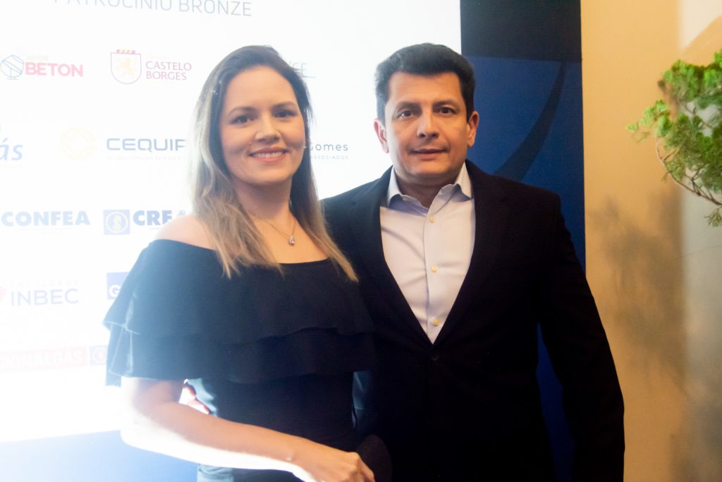 Ana Lúcia E Ladislau Nogueira