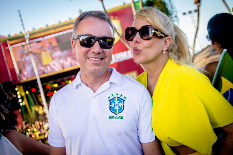 Fortal na Copa - Timbalada, Ávine Vinny e Jonas Esticado incendeiam o Iate Clube no segundo jogo do Brasil na Copa