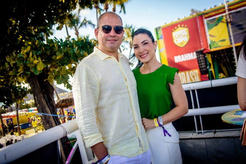 Fortal na Copa - Timbalada, Ávine Vinny e Jonas Esticado incendeiam o Iate Clube no segundo jogo do Brasil na Copa