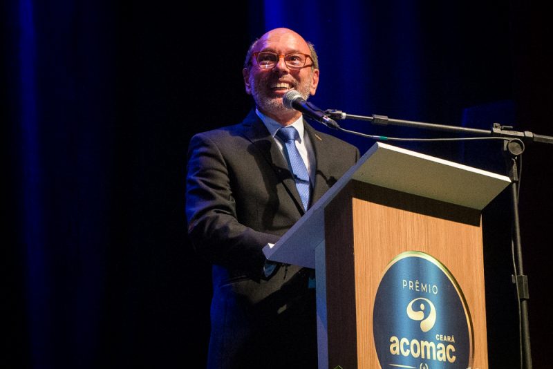 Reconhecimento - Ricardo Cavalcante é agraciado com o Prêmio ACOMAC