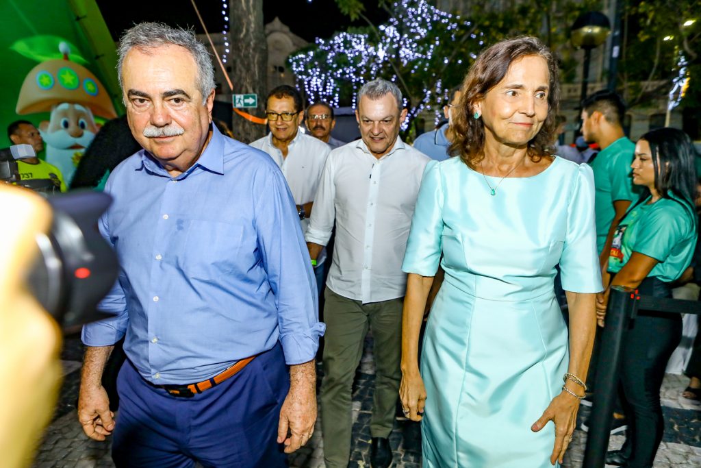 Assis Cavalcante E Izolda Cela