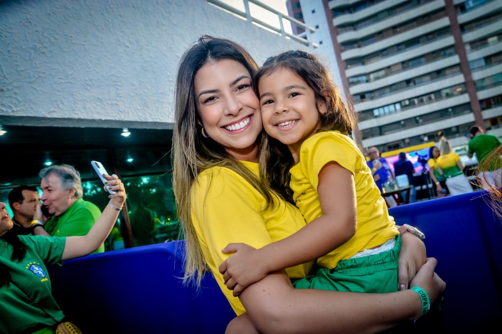 Beatriz Fernandes E Maria Cecília