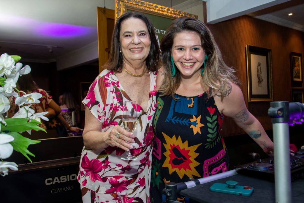 Branca De Castro E Isa Capelo