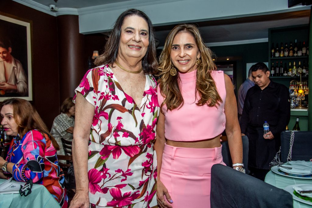 Branca E Karina De Castro