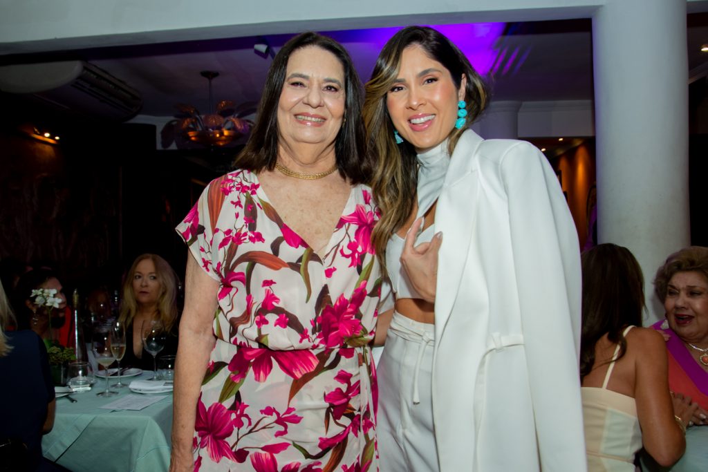 Branca E Manoela De Castro