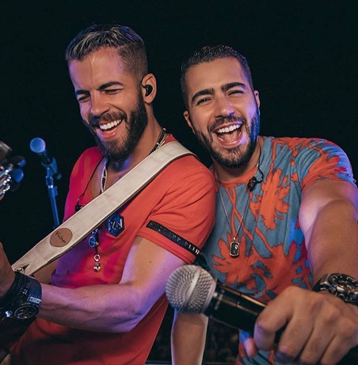 Lenita Fashion Show apresenta Coleção Festa ao som de Rafa e Pipo no Iate Clube