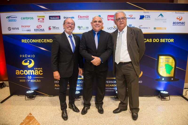 Reconhecimento - Ricardo Cavalcante é agraciado com o Prêmio ACOMAC
