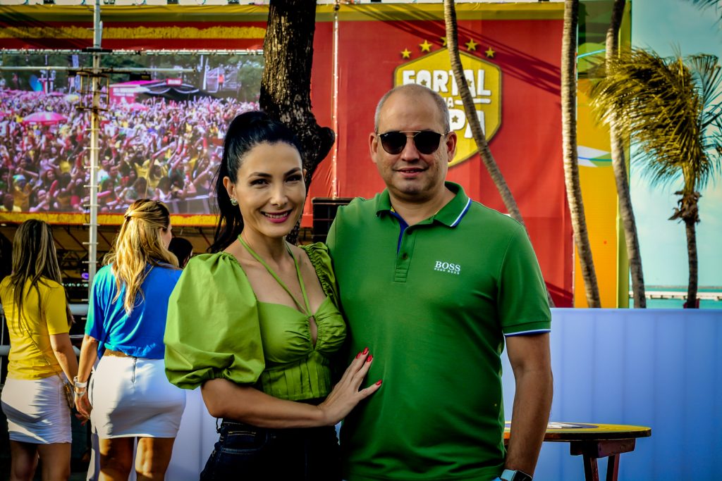 Danielle E André Linheiro