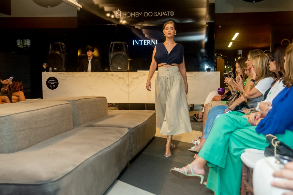 
				Desfile no New Point Interni 
				