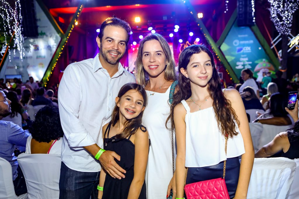 Drausio, Helena, Isabella E Tais Barros Leal