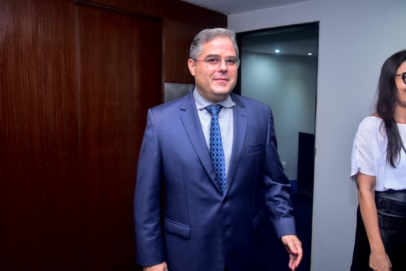 Reconhecimento - Ricardo Cavalcante é homenageado em sessão solene dos 50 anos do Simec